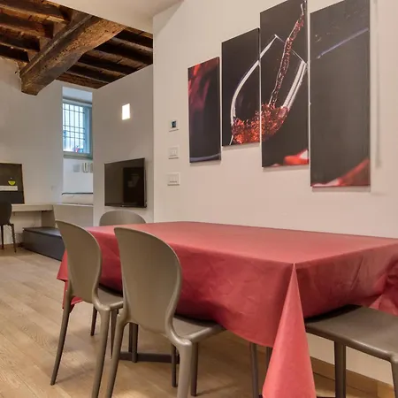 Domus Santa Croce Holiday home *